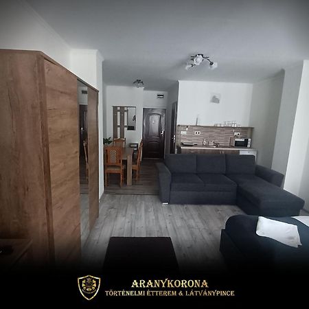 Aranykorona Apartmanhaz Miskolc Exterior foto