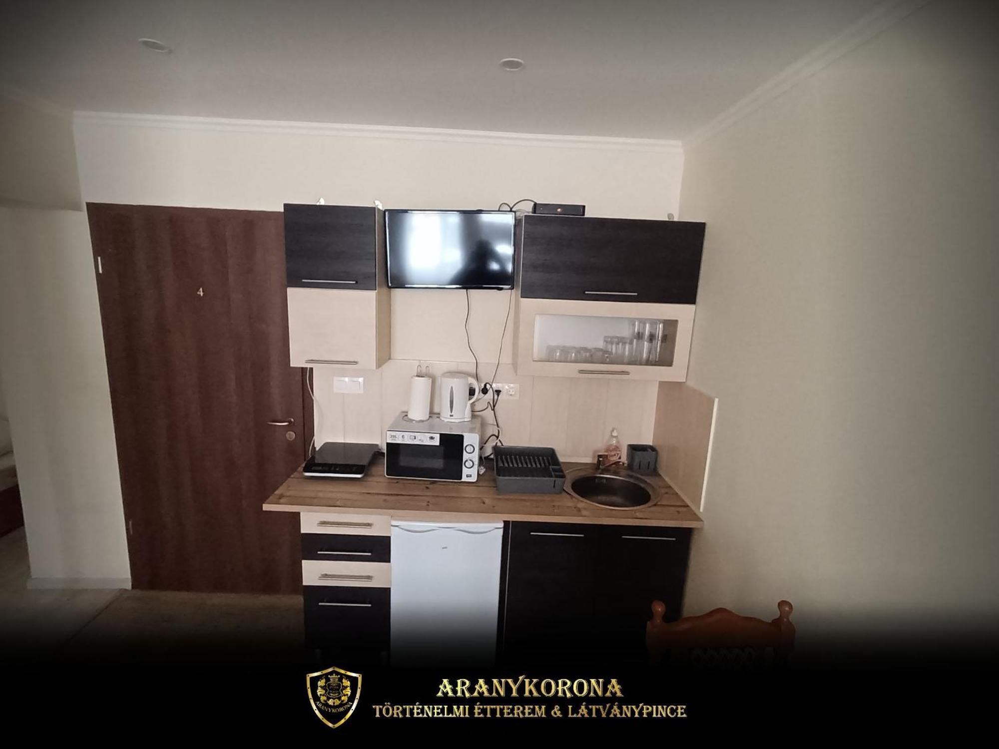 Aranykorona Apartmanhaz Miskolc Exterior foto