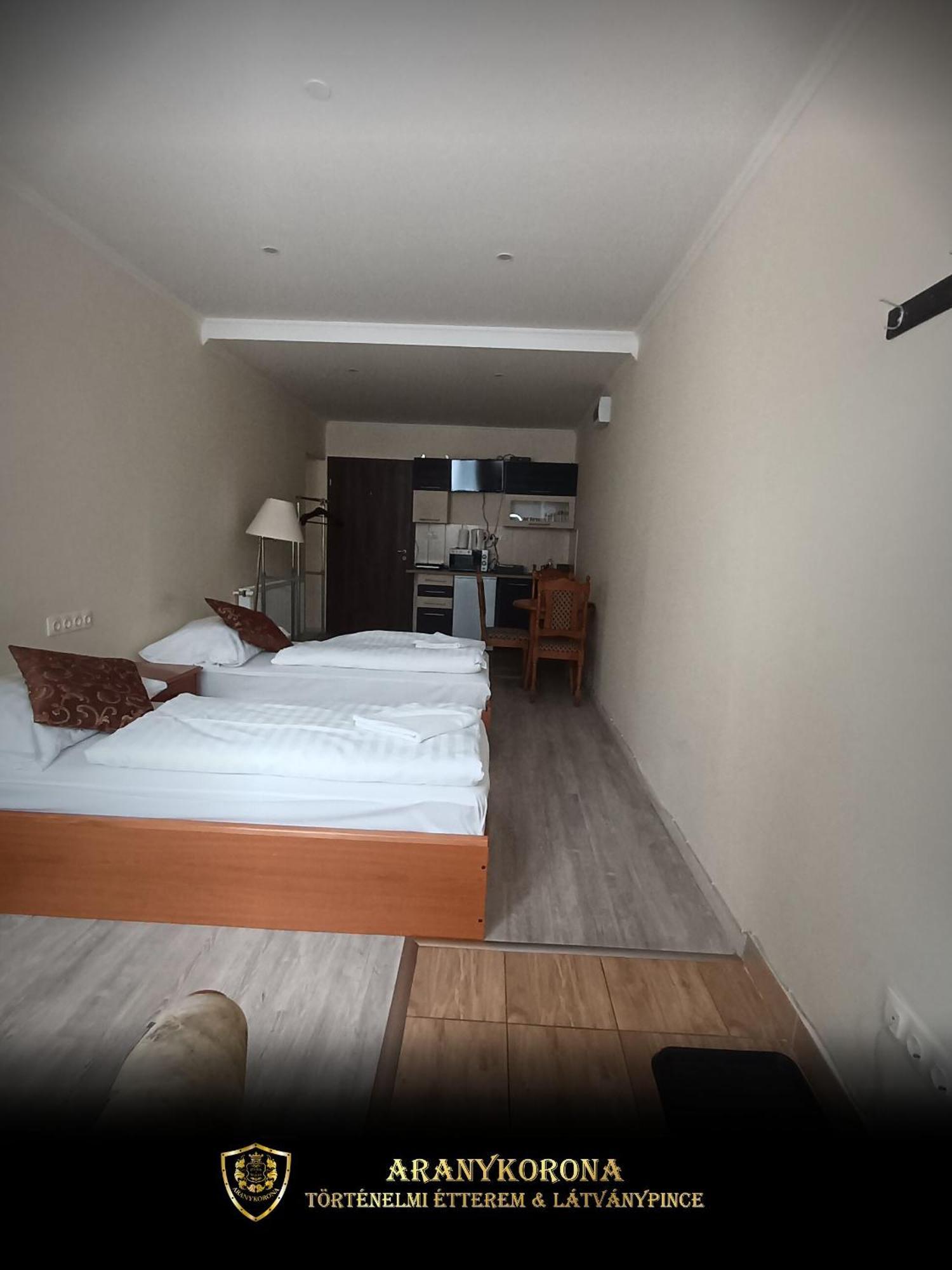 Aranykorona Apartmanhaz Miskolc Exterior foto