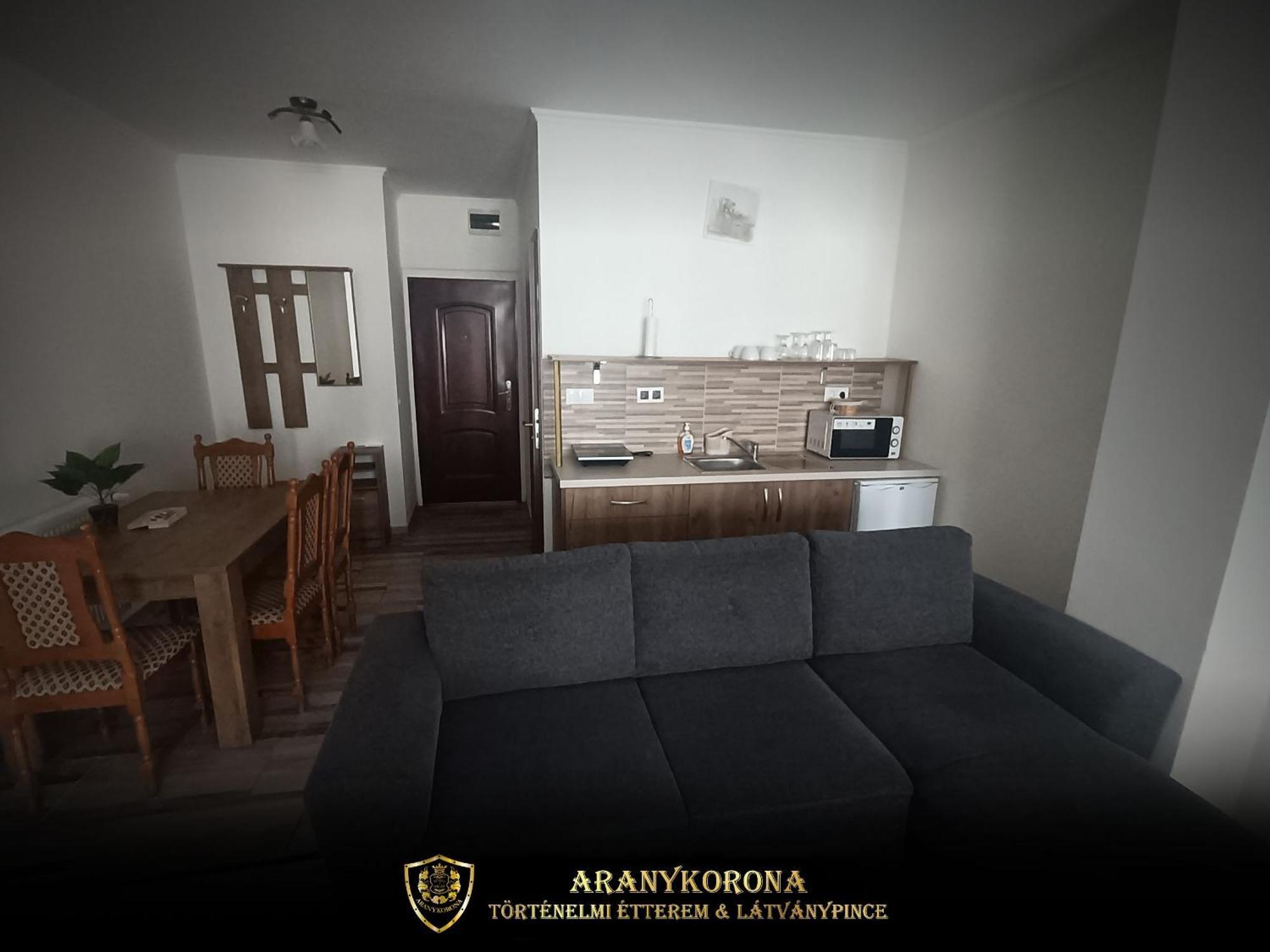 Aranykorona Apartmanhaz Miskolc Exterior foto